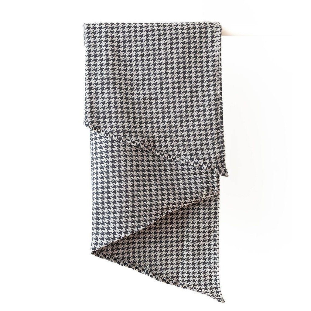 Gustine Wrap| Classic houndstooth